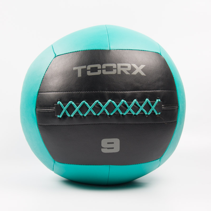 Billede af en blå-grøn wall ball på 9 kg fra TOORX